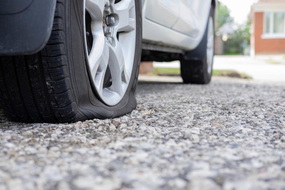 汽車胎壓大學問(上)|教你認識最適合的胎壓值,胎壓不足或過高都危險! Bar, kpa, PSI, 汽車, 胎壓, 胎壓不足, 胎壓值, 胎壓過高, 輪胎, 輪胎胎壓, 駕駛